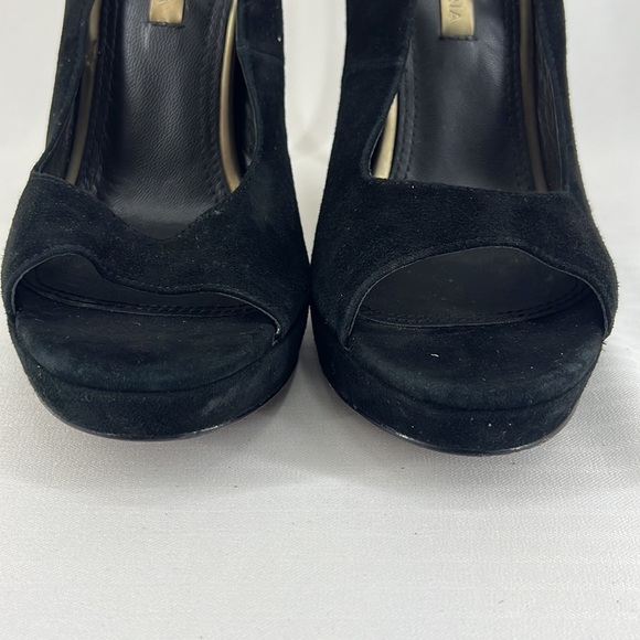 🍁2/$25 🍁 BCBG Black Peep Toe Gold Heel Stiletto - Picture 3 of 12